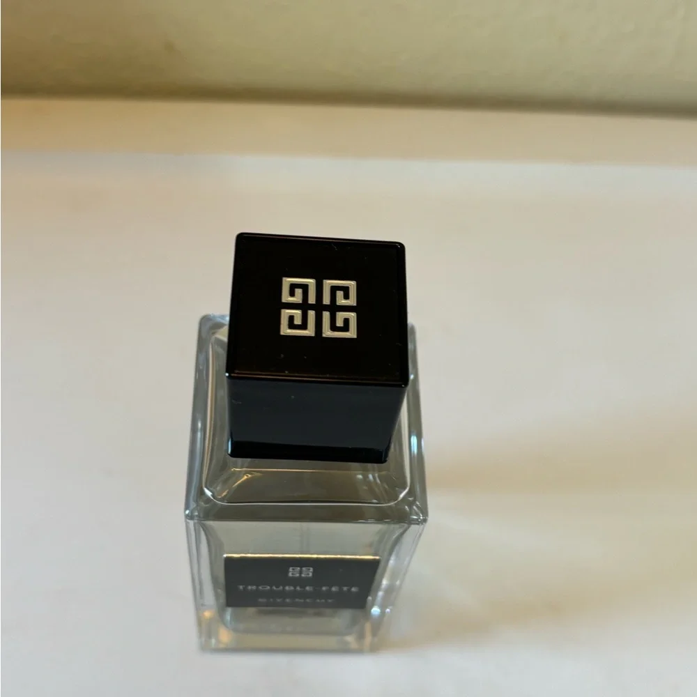 Givenchy Trouble-Fête *One-of-Kind* Sale - Picture 7 of 13